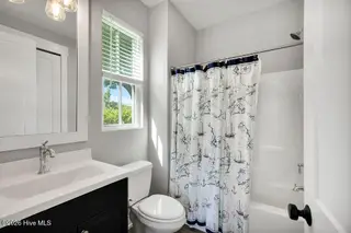 618 N 6th Street, Wilmington, NC 28401 – photo 7: 618North6thStreet-9