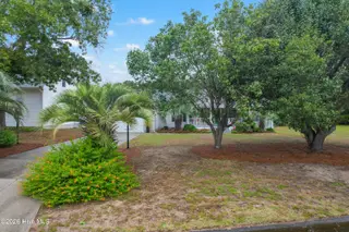 5874 Lake Joel Drive SW, Ocean Isle Beach, NC 28469 — 3-bedroom home in Crownstream, Ocean Isle Beach, NC, photo 7 of 47: 5874LakeJoelDrSW - 34