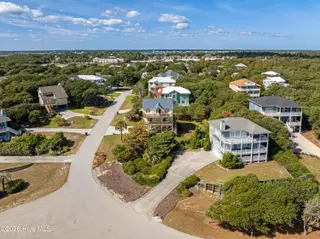 118 Heverly Drive, Emerald Isle, NC 28594 – photo 2: Stunning Emerald Isle home