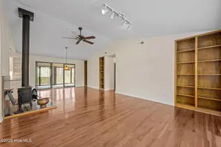 1003 Coral Reef Drive, New Bern, NC 28560 – photo 5: 26-web-or-mls-DSC_7590