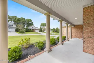8746 Ramsbury Way, Wilmington, NC 28411 — 4-bedroom home in Plantation Landing, Wilmington, NC, photo 6 of 49: 4_front porch