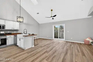 103 Lincoln Place Circle, Leland, NC 28451 – photo 5: Kitchen/Dining Room
