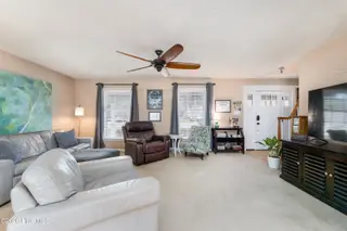 121 E Pointe Road, Rocky Point, NC 28457 — 3-bedroom home in River Hills, Rocky Point, NC, photo 5 of 33