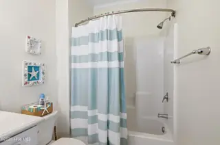 105 Winston Avenue Unit B, Atlantic Beach, NC 28512 – photo 15: Primary Bathroom