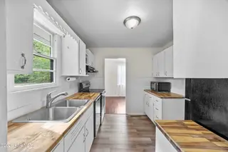 530 Oak Lane, Jacksonville, NC 28540 – photo 11: 12_kitchen