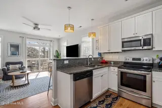 1612 Searay Lane Unit 2, Carolina Beach, NC 28428 – photo 4: 23-web-or-mls-DSC06112