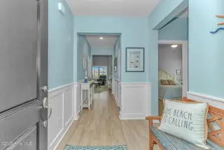 8960 Smithfield Drive NW, Calabash, NC 28467 – photo 6: Entryway