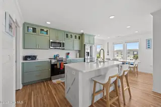 515 N Topsail Drive, Surf City, NC 28445 – photo 20: 34-web-or-mls-_RAD8858