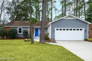 6203 Gondolier Drive, New Bern, NC 28560 – photo 1: 6203 Gondolier Drive, New Bern, NC 28560