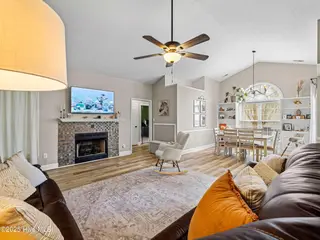 200 Fairmont Lane, Jacksonville, NC 28540 — 3-bedroom home in Williamsburg Plantation, Jacksonville, NC, photo 18 of 64