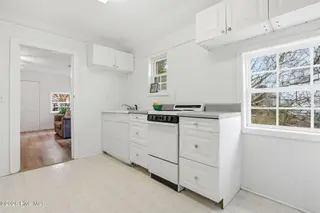 525 Fourth Avenue S, Kure Beach, NC 28449 — 2-bedroom home, Kure Beach, NC, photo 10 of 30: 15_525_Fourth_Ave_017