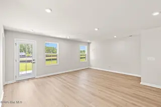 8031 Sterling Oaks Drive NW, Ash, NC 28420 – photo 8: Great Room