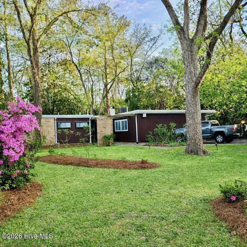 4507 Country Club Road, Trent Woods, NC 28562 – photo 1 of 27: 4507 Country Club Road