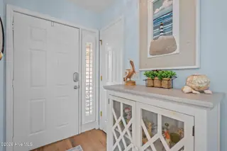 117 Lighthouse Drive, Carolina Beach, NC 28428 – photo 7: 31-web-or-mls-DSC05409