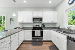 334 NE 54th Street, Oak Island, NC 28465 – photo 11: 10-web-or-mls-CAMMediaLLC.com (29 of 63)