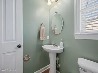 301 Savannah Drive, Jacksonville, NC 28540 – photo 17: 18-web-or-mls-301 Savannah Dr. 39