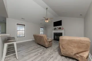 124 Weste Avenue, Jacksonville, NC 28540 – photo 15: LivingRoom