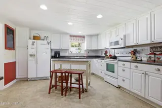 2379 Mill Creek Road, Newport, NC 28570 – photo 12: Eat-In Kitchen