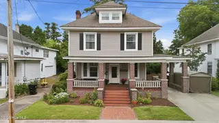 912 W Church Street, Elizabeth City, NC 27909 – photo 1: 912 W Church Front