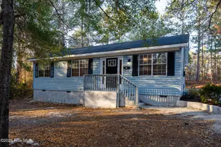 1090 W Maine Avenue, Southern Pines, NC 28387 – photo 2: Post 20250109 1090 W Main Ave 002