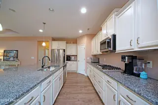 4711 Waves Point, Wilmington, NC 28412 — 3-bedroom waterfront home in Riverlights, Wilmington, NC, photo 23 of 62