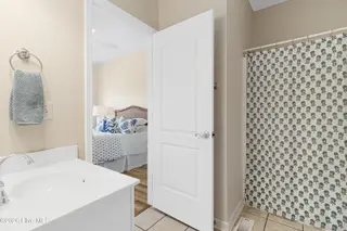 105 Beachwood Drive 1c Blue Water Condominiums, Atlantic Beach, NC 28512 – photo 20: Bathroom 2