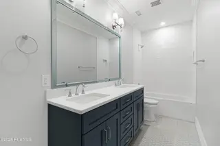 805 Mulberry Street Unit 208, Beaufort, NC 28516 – photo 14: Bathroom