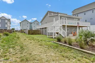 1720 N New River Drive, Surf City, NC 28445 — 5-bedroom home in Old Settlers Beach, Surf City, NC, photo 7 of 44