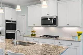 3244 Oceanic Bay Drive, Southport, NC 28461 – photo 14: Convection | Double Oven