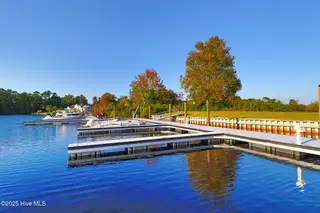 221 Shoreview Drive, New Bern, NC 28562 – photo 20: Community Marina
