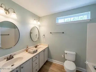 5195 Minnesota Drive SE, Southport, NC 28461 — 3-bedroom home in South Harbour Village, Southport, NC, photo 10 of 18