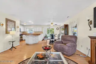 104 NE 34th Street, Oak Island, NC 28465 – photo 14: 15-kahunaphoto