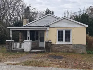 509 Lincoln Street, Kinston, NC 28501 – photo 1: 509 Lincoln Street_front_20251126