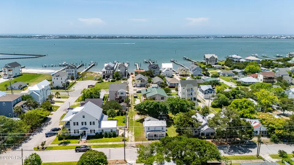 1105 Evans Street, Morehead City, NC 28557 – photo 1 of 42: Waterfront neighborhood view