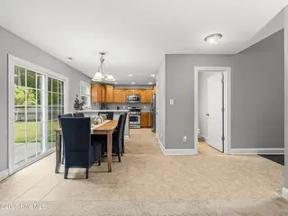 907 Stagecoach Drive, Jacksonville, NC 28546 – photo 17: 025a6793