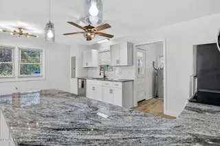 4516 Castle Hayne Road, Castle Hayne, NC 28429 — 2-bedroom home, Castle Hayne, NC, photo 13 of 44: 4516CastleHayneRoad-14