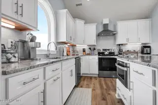 4254 Island Drive, North Topsail Beach, NC 28460 – photo 12: PJA17486