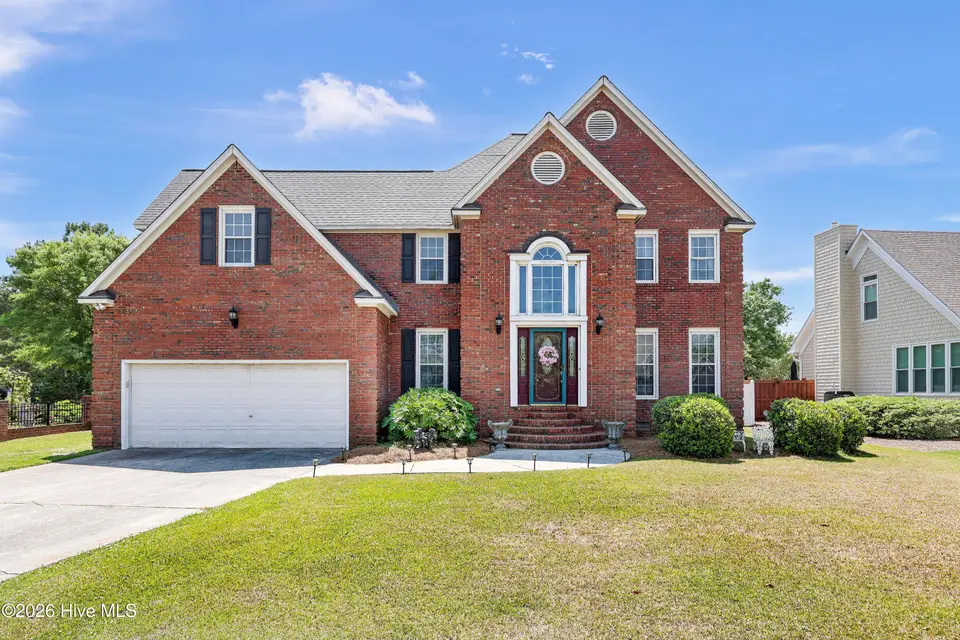 604 Van Dorn Court, Wilmington, NC 28412 — 4-bedroom home in Preston Woods, Wilmington, NC, photo 1 of 40: 003_img_9428_298