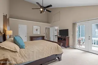 7403 Archers Creek Court, Emerald Isle, NC 28594 – photo 14: 11-web-or-mls-1S3A0079