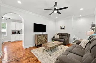 1422 Park Avenue, New Bern, NC 28560 – photo 9: 25-web-or-mls-DSC_5189_edit (2)
