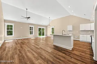 1301 Hunley Court, Winterville, NC 28590 – photo 6: 13-web-or-mls-BLS_0113_edit