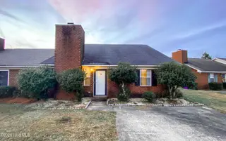 1206 Peyton Circle B, Greenville, NC 27834 – photo 1: front of 1206 Peyton #2