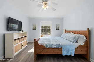 117 NE 52nd Street, Oak Island, NC 28465 – photo 21: 19-web-or-mls-cammediallc.com (47 of 54)