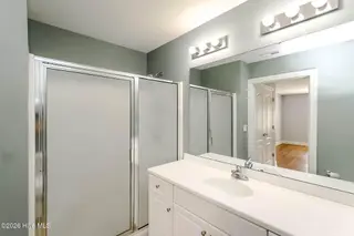 212 Diamond Cove, Newport, NC 28570 – photo 10: Master Bathroom