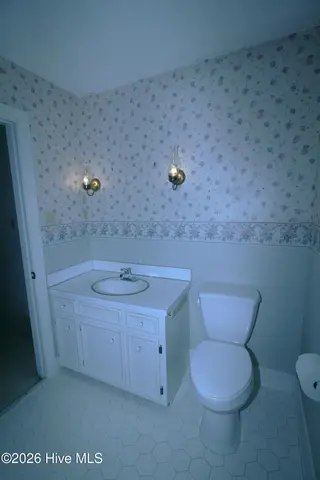 1313 Rondo Drive, Greenville, NC 27858 – photo 16: Upstairs Full Bathroom
