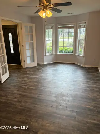 102 Dockside Drive, Jacksonville, NC 28546 – photo 8: Front office