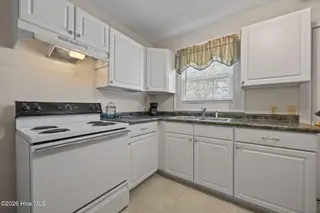1205 Harding Avenue, Kinston, NC 28501 — 2-bedroom home, Kinston, NC, photo 16 of 40: 28-web-or-mls-IMG_0024