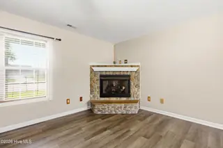 902 Gum Branch Court, Havelock, NC 28532 – photo 4: Living Room