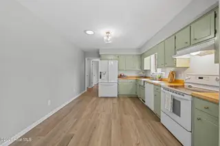 101 Gatewood Drive, New Bern, NC 28562 – photo 12: 28-web-or-mls-DSC_0095