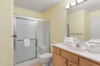 1215 N Middleton Drive NW Apt 3005, Calabash, NC 28467 — 2-bedroom condo in Brunswick Plantation, Calabash, NC, photo 14 of 34: 23-web-or-mls-cammediallc.com (27 of 44)